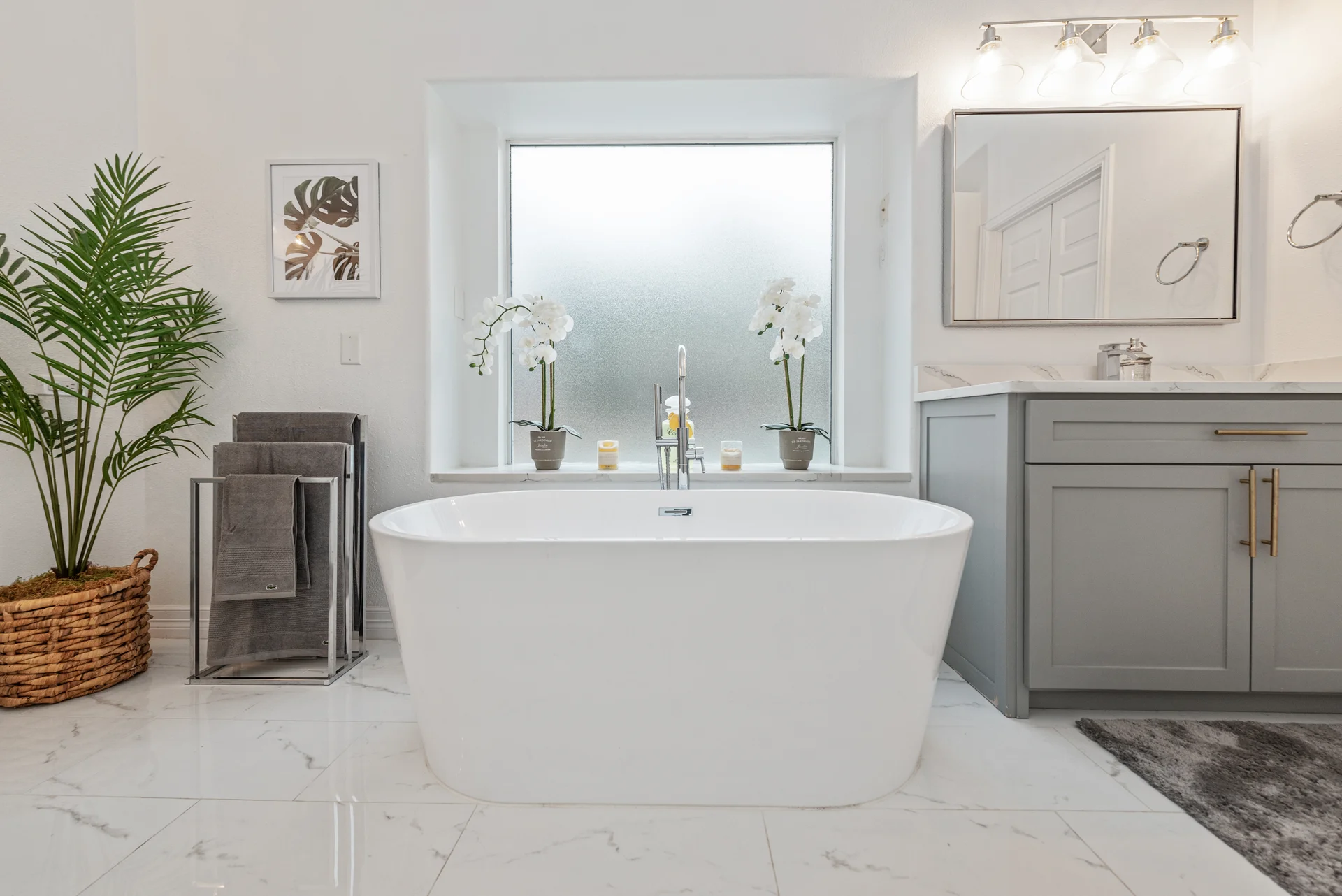 Professional real estate photo - exterior