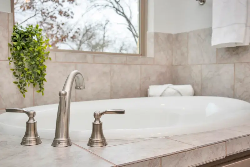 Strong living, multiple pieces, fireplace, proper height, balanced — San Antonio real estate photography