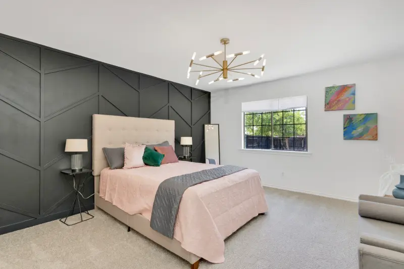 Bed with accent wall and art, hero — Dallas/Fort Worth real estate photography