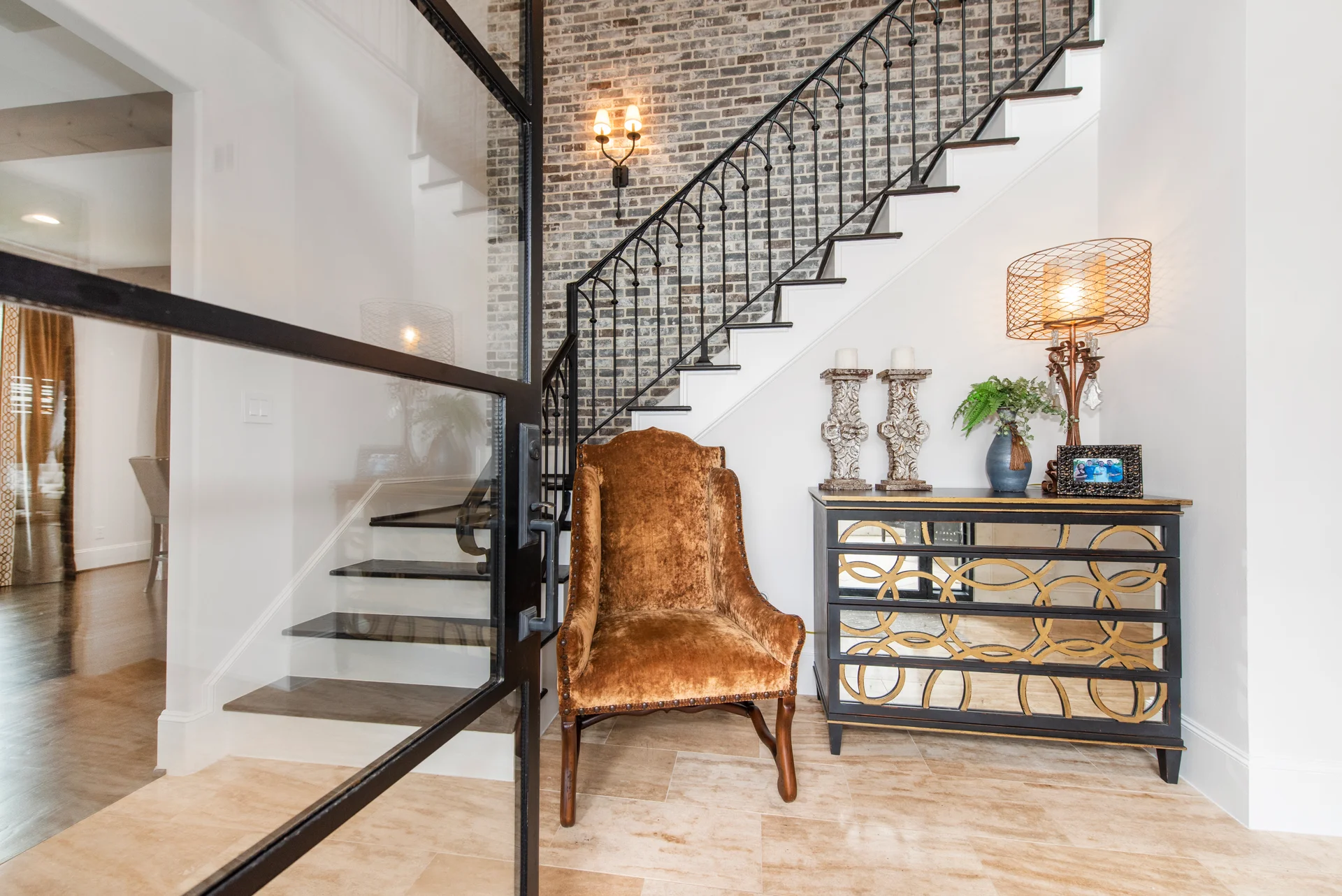 Professional real estate photo - kitchen